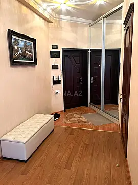 Satılır 3 otaqlı mənzil 110 m²