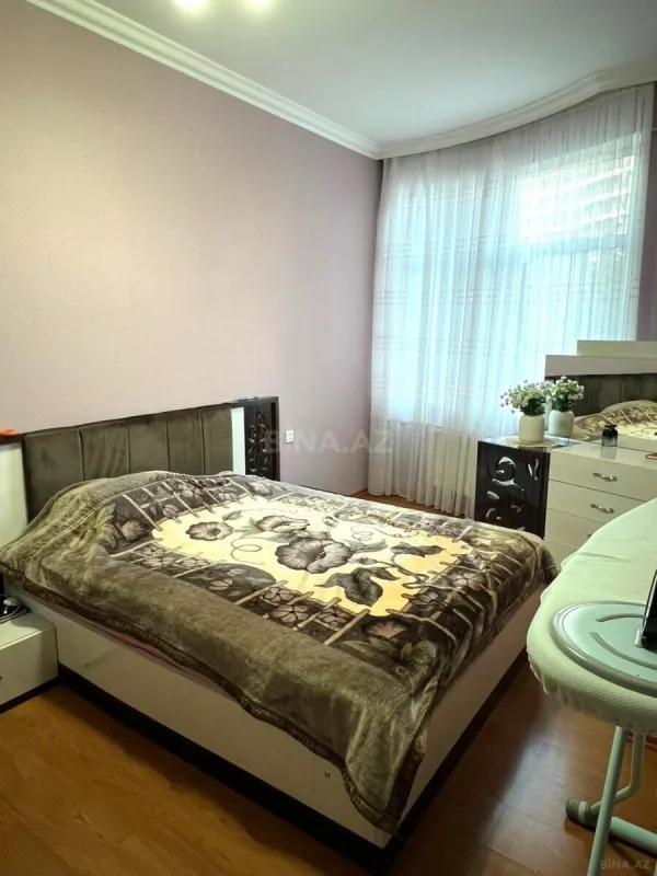 Satılır 3 otaqlı mənzil 110 m²