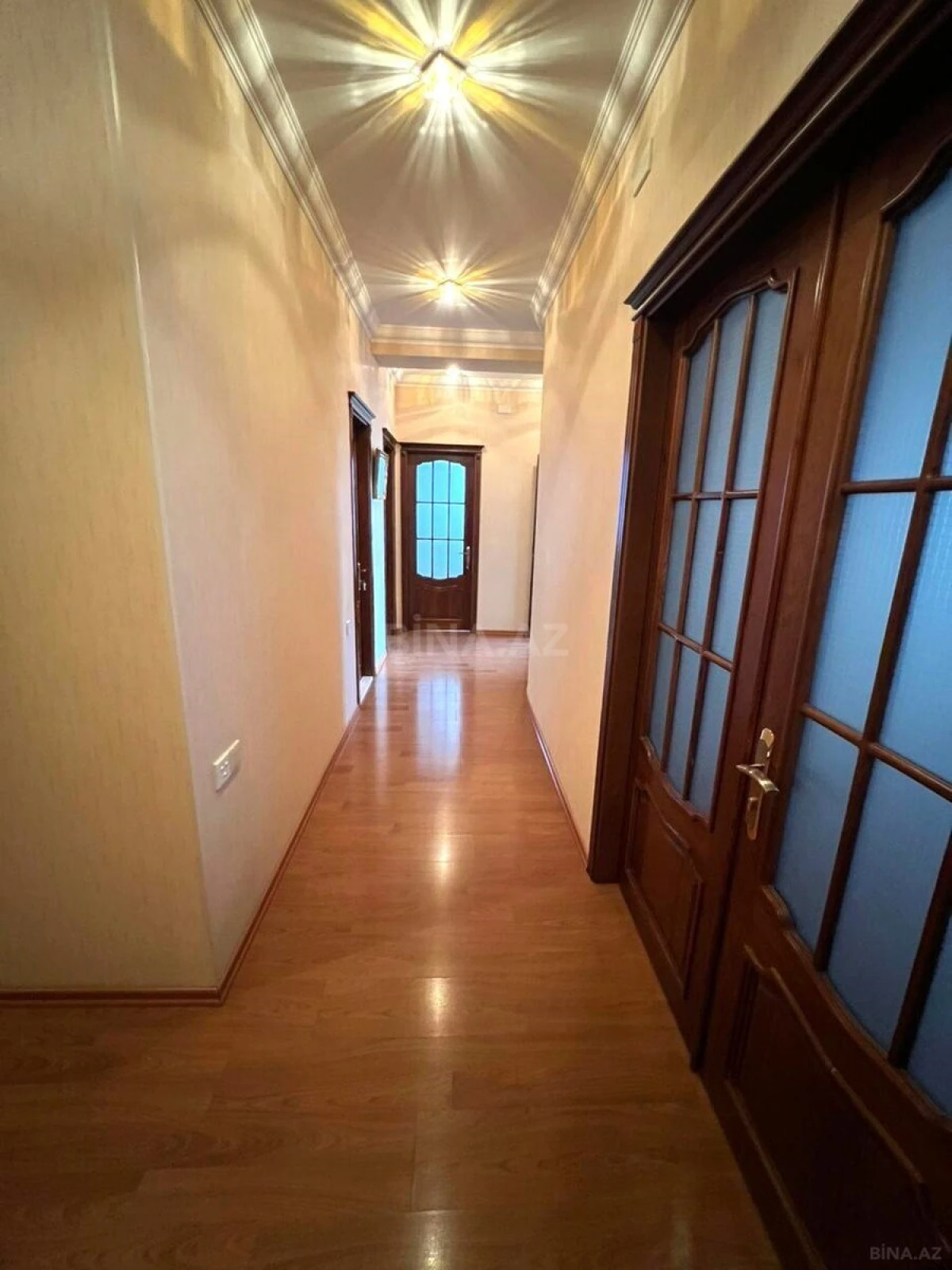 Satılır 3 otaqlı mənzil 110 m²