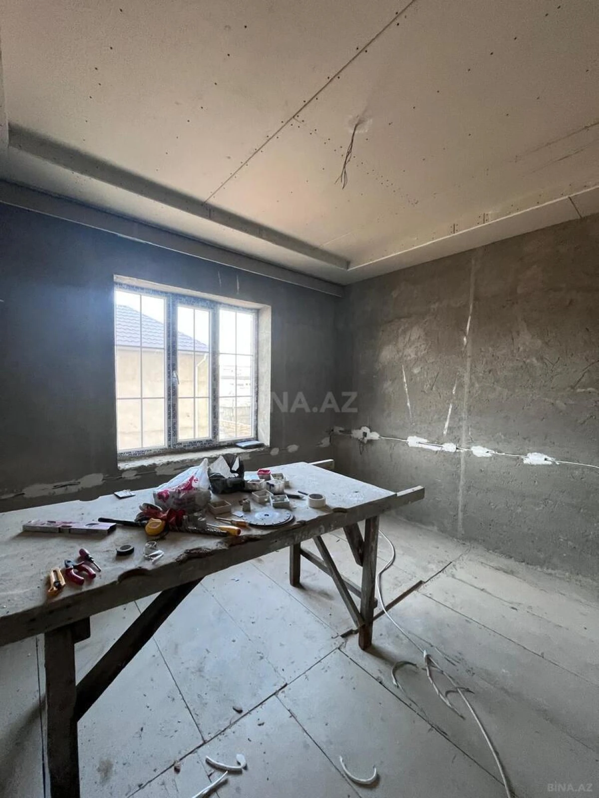 Satılır 4 otaqlı həyət evi 200 m²