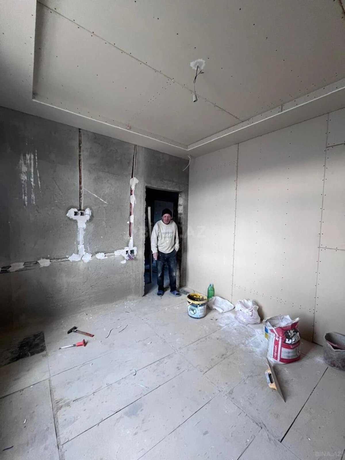 Satılır 4 otaqlı həyət evi 200 m²