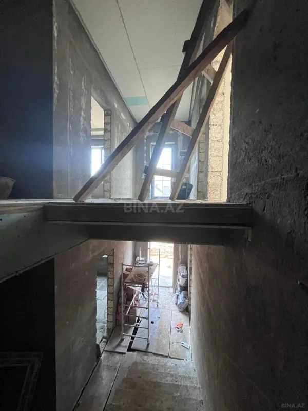 Satılır 4 otaqlı həyət evi 200 m²