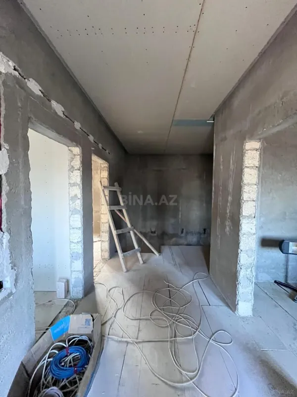 Satılır 4 otaqlı həyət evi 200 m²