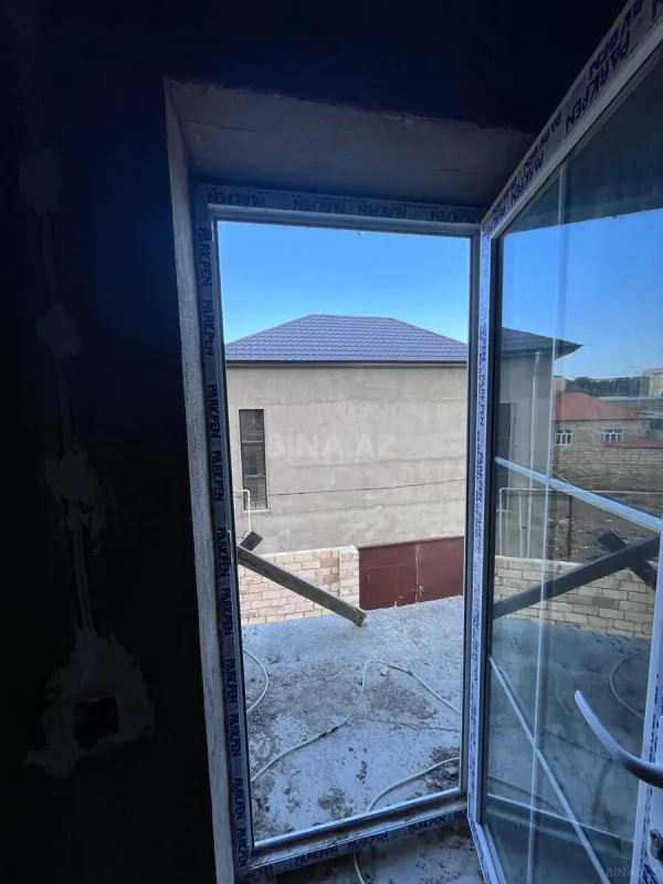 Satılır 4 otaqlı həyət evi 200 m²