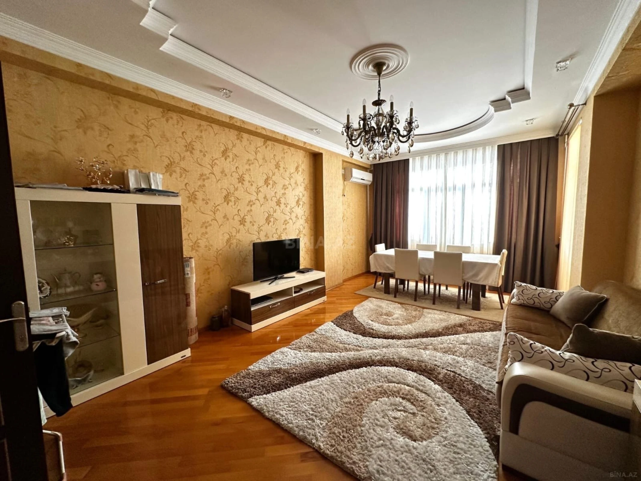 Satılır 3 otaqlı mənzil 129 m²