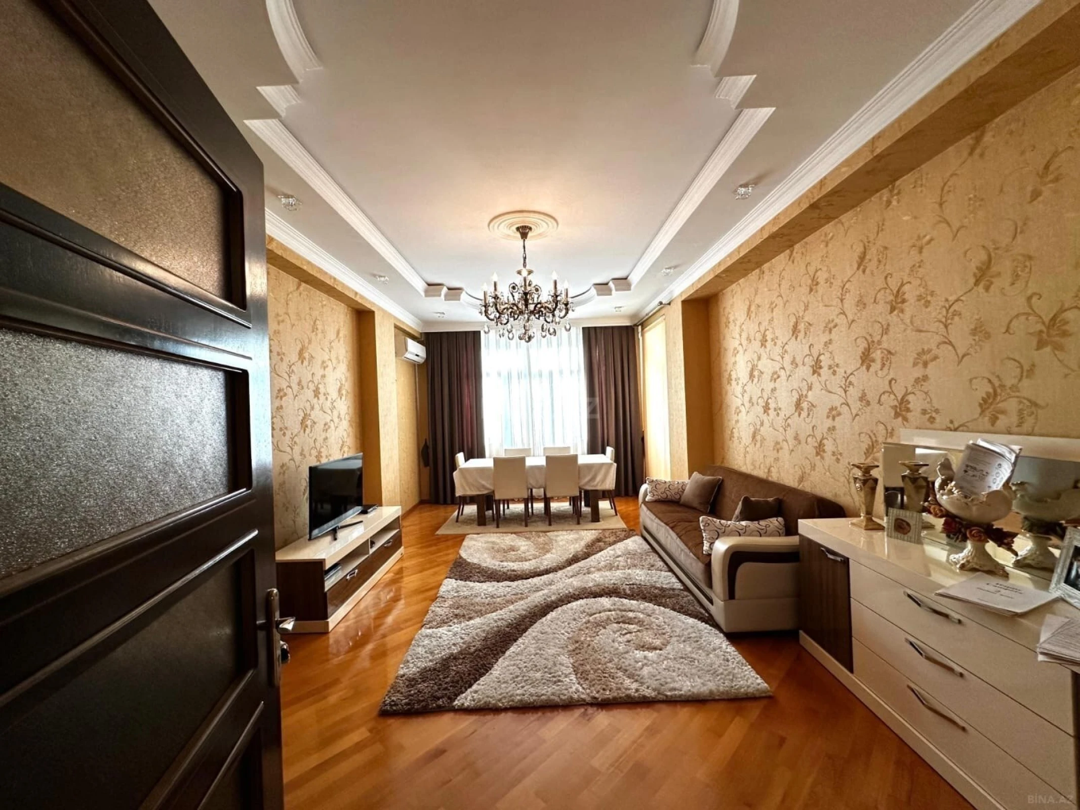 Satılır 3 otaqlı mənzil 129 m²