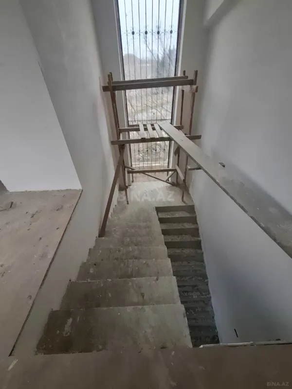 Satılır 4 otaqlı həyət evi 200 m²