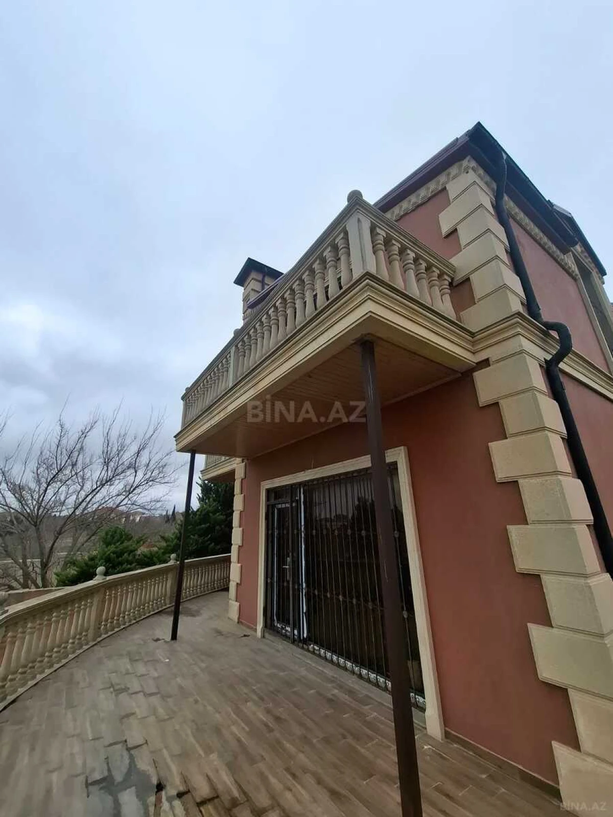 Satılır 4 otaqlı həyət evi 200 m²