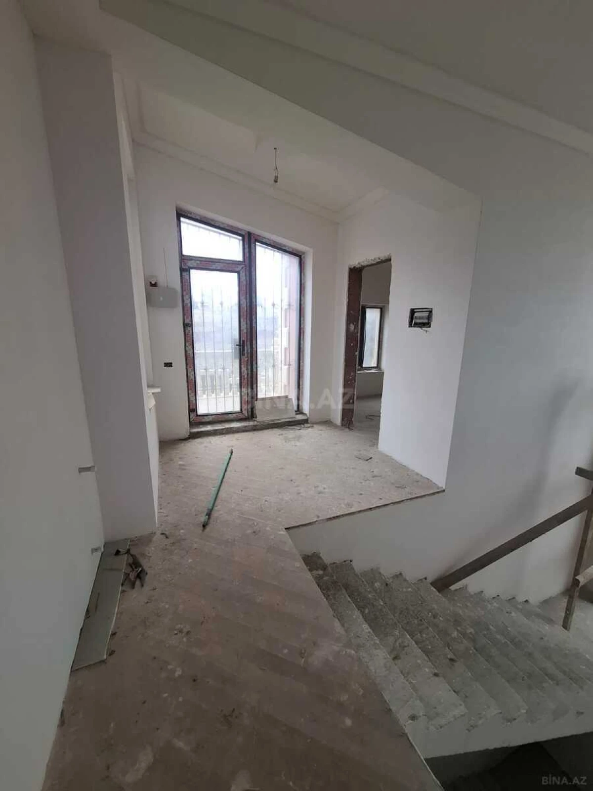 Satılır 4 otaqlı həyət evi 200 m²