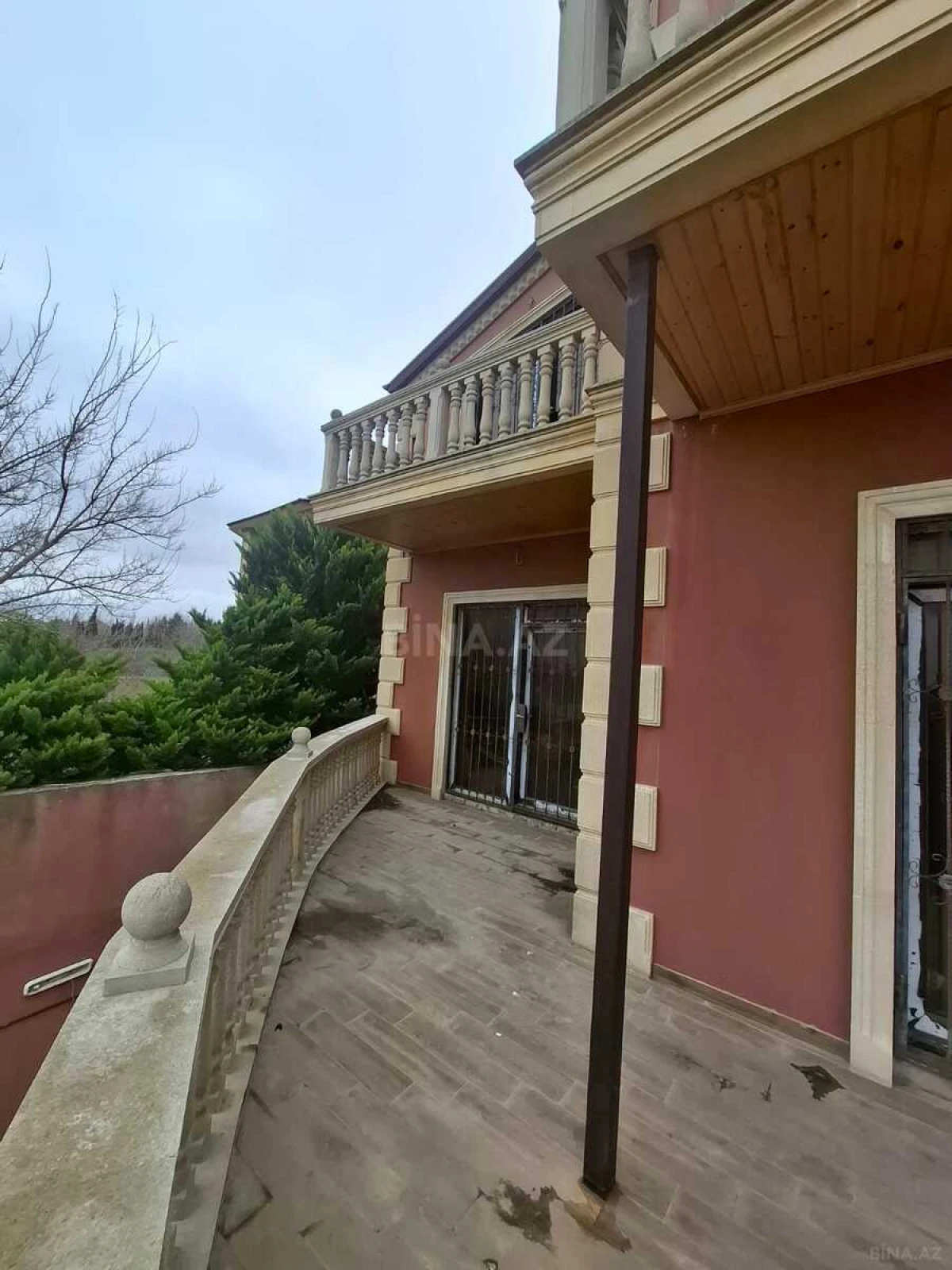Satılır 4 otaqlı həyət evi 200 m²