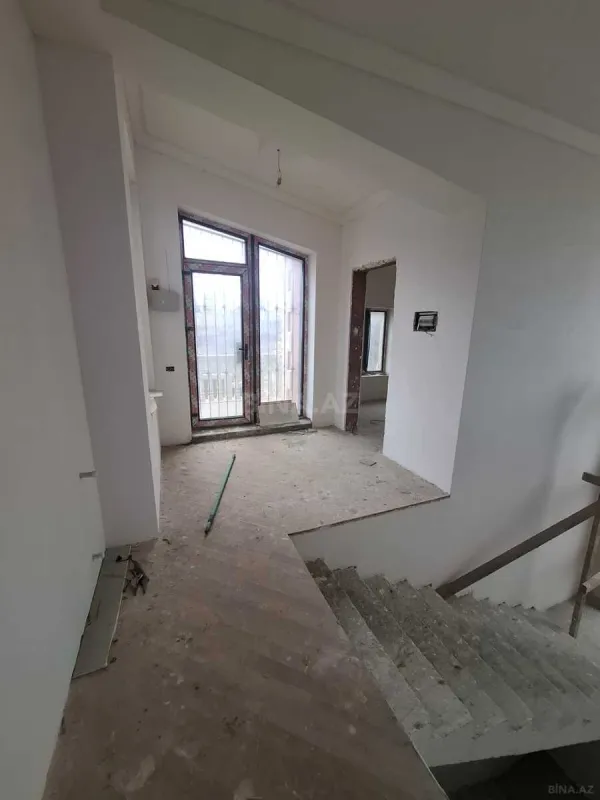 Satılır 4 otaqlı həyət evi 200 m²