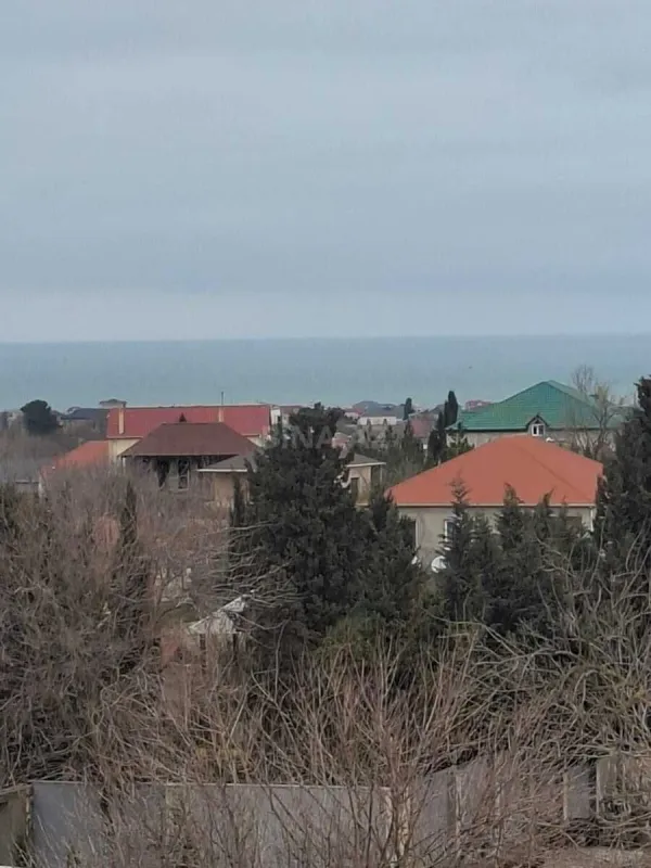 Satılır 4 otaqlı həyət evi 200 m²