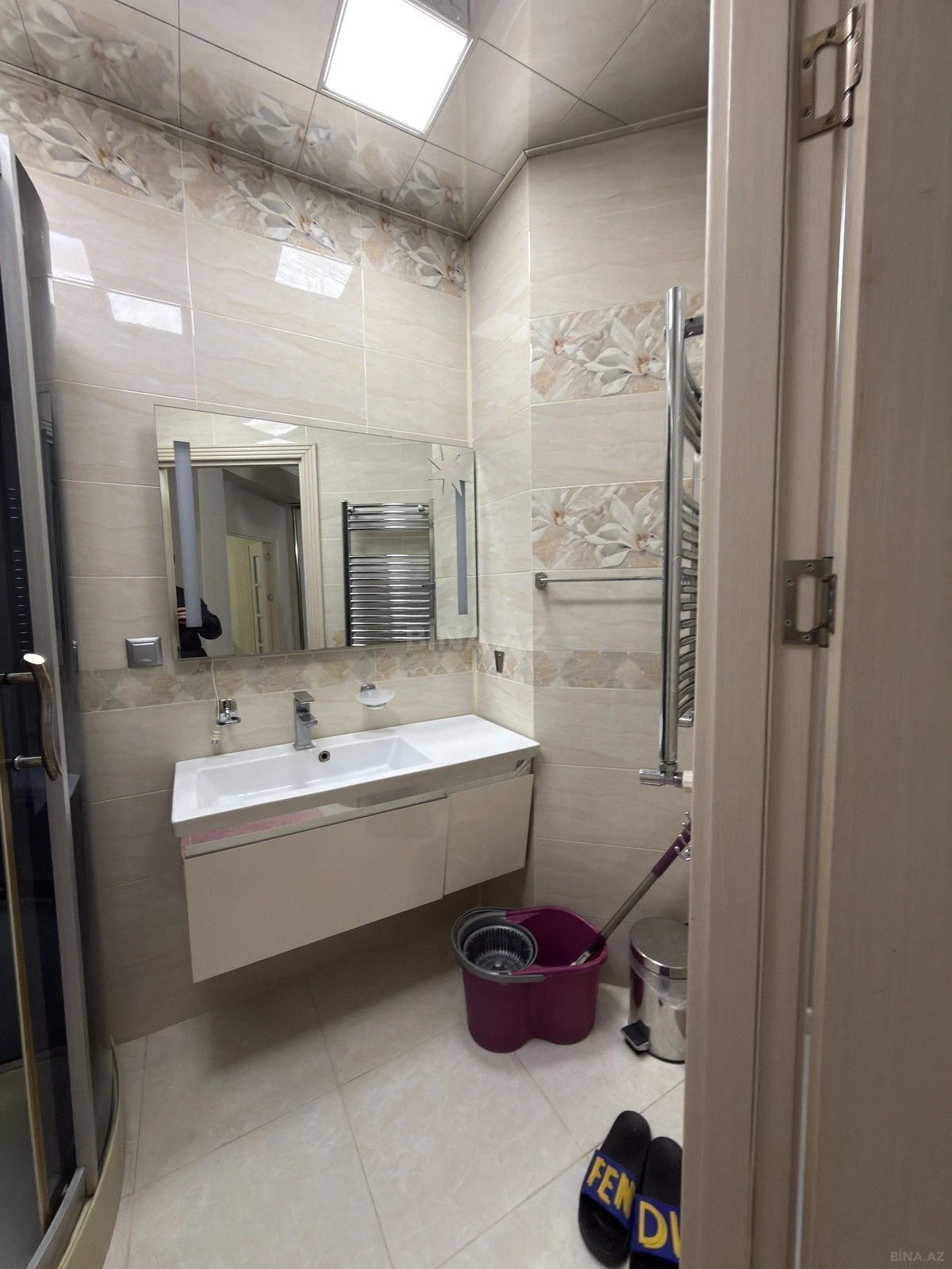 Kirayə verilir 2 otaqlı mənzil 95 m²