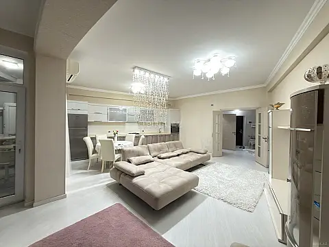 Kirayə verilir 2 otaqlı mənzil 95 m²