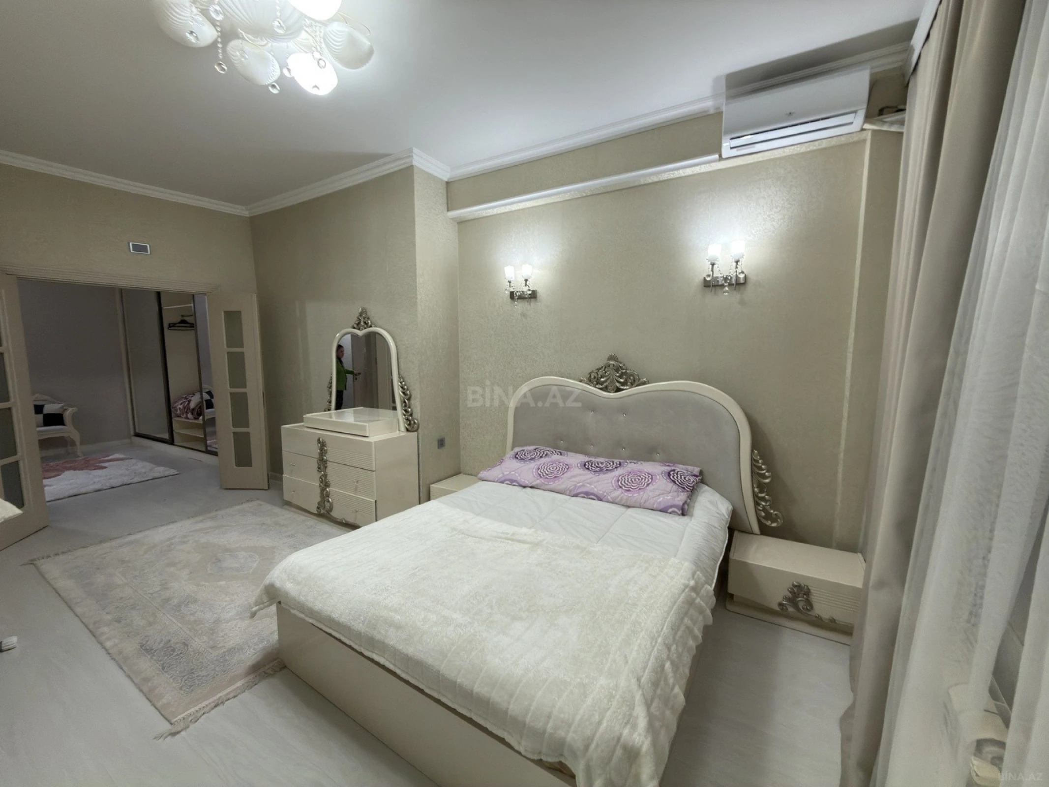Kirayə verilir 2 otaqlı mənzil 95 m²
