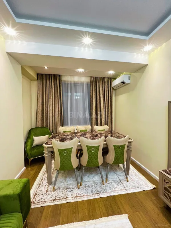 Kirayə verilir 2 otaqlı mənzil 100 m²