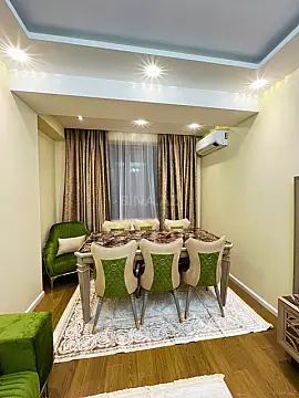 Kirayə verilir 2 otaqlı mənzil 100 m²