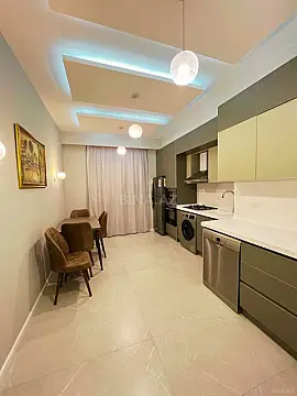 Kirayə verilir 2 otaqlı mənzil 100 m²