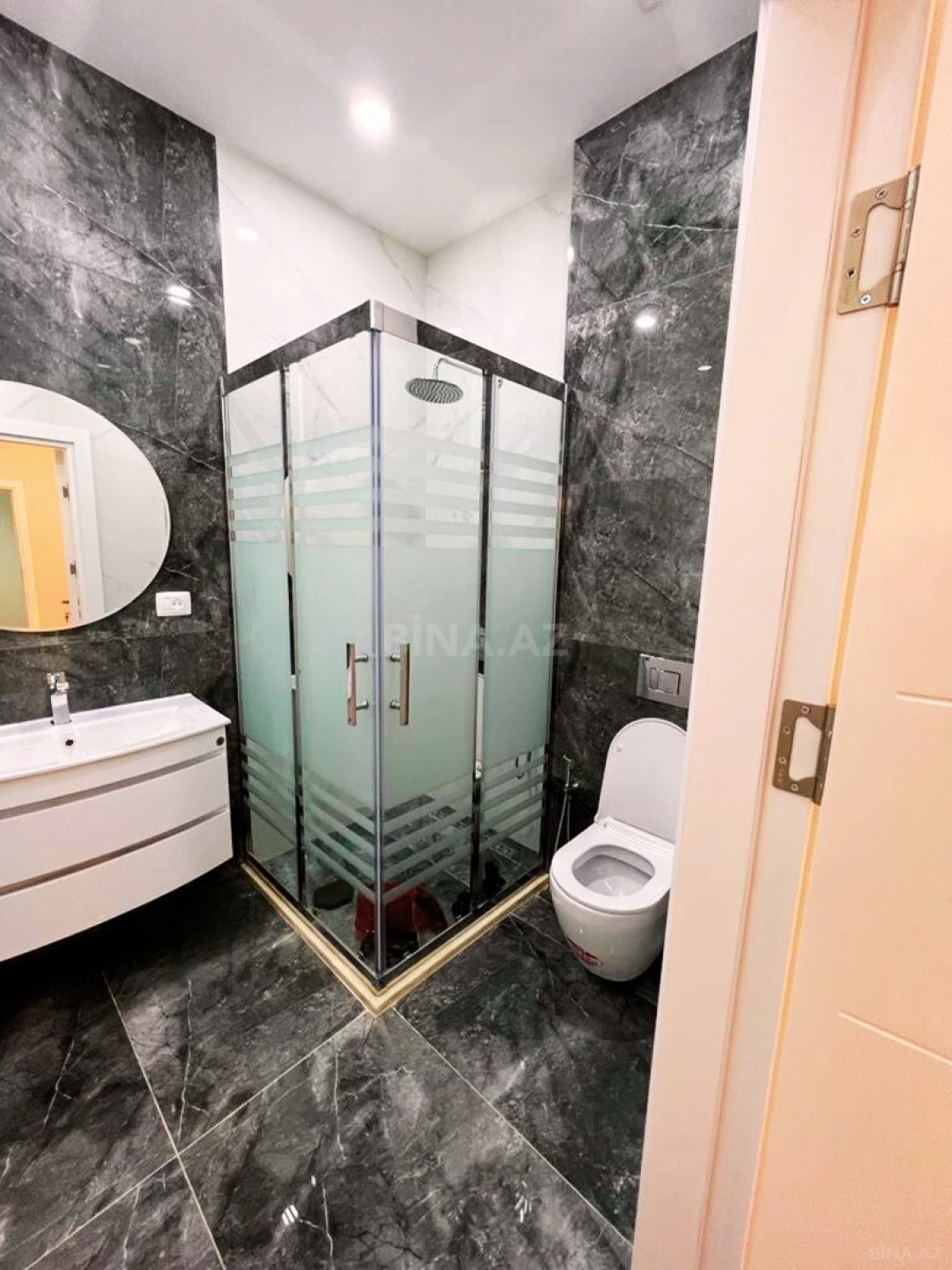 Kirayə verilir 2 otaqlı mənzil 100 m²