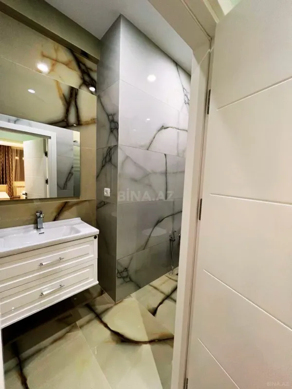 Kirayə verilir 2 otaqlı mənzil 100 m²