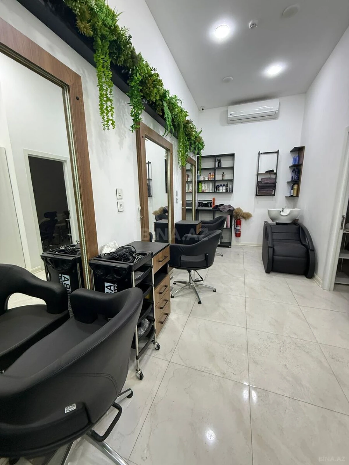 Satılır obyekt 65 m²