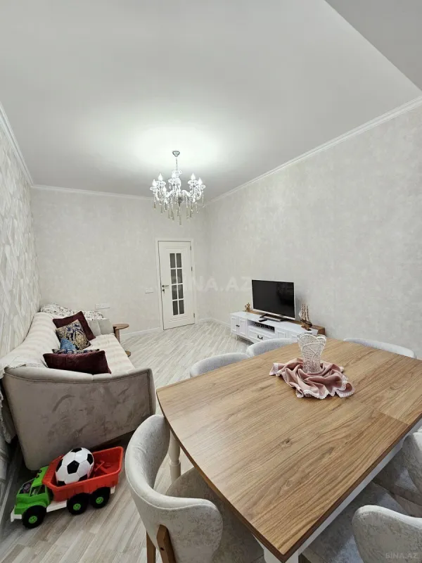 Satılır 2 otaqlı mənzil 87 m²