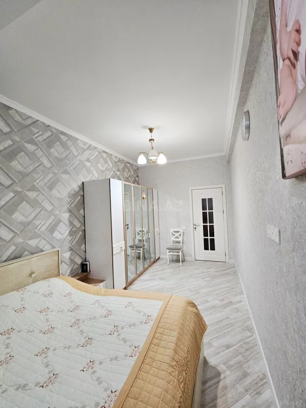 Satılır 2 otaqlı mənzil 87 m²