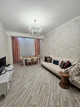 Satılır 2 otaqlı mənzil 87 m²