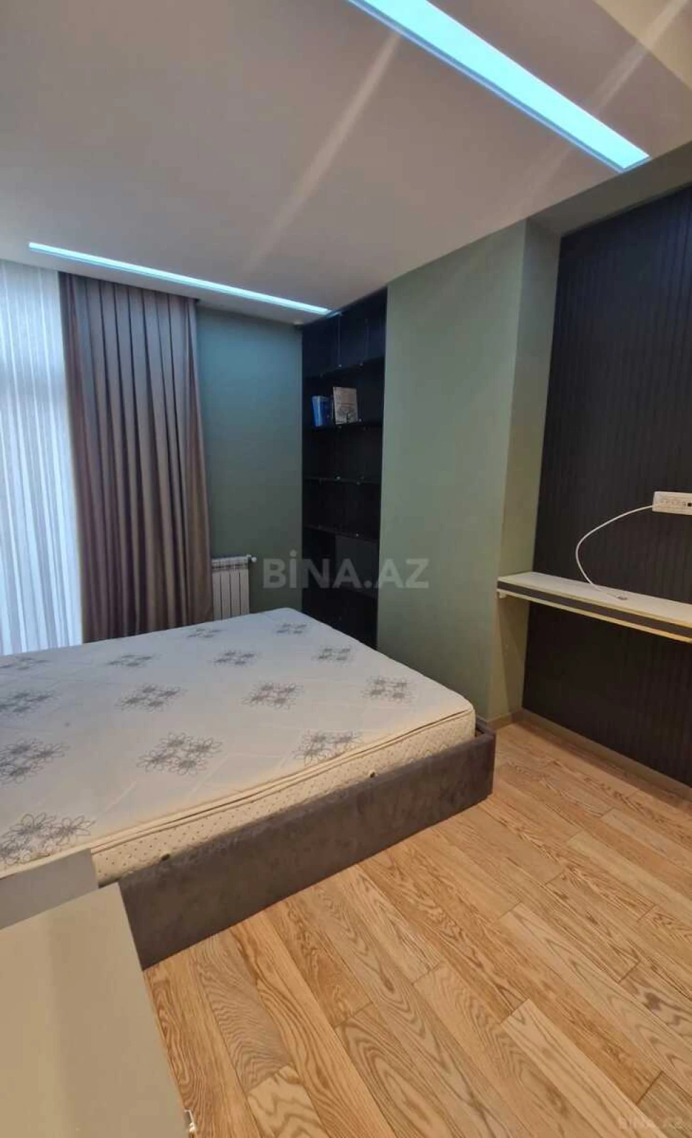 Satılır 3 otaqlı mənzil 107 m²
