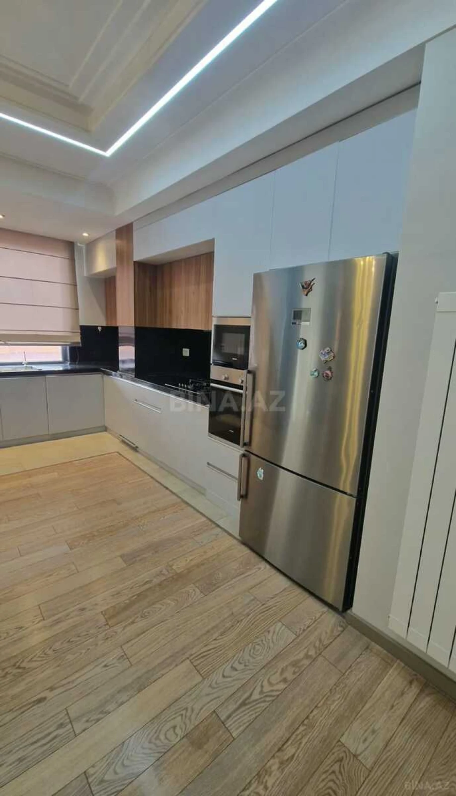 Satılır 3 otaqlı mənzil 107 m²