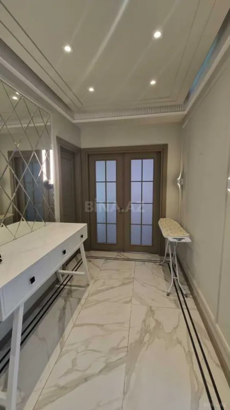 Satılır 3 otaqlı mənzil 107 m²