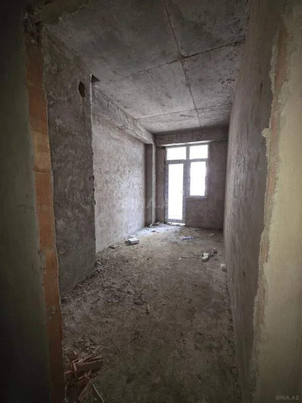 Satılır 3 otaqlı mənzil 107 m²