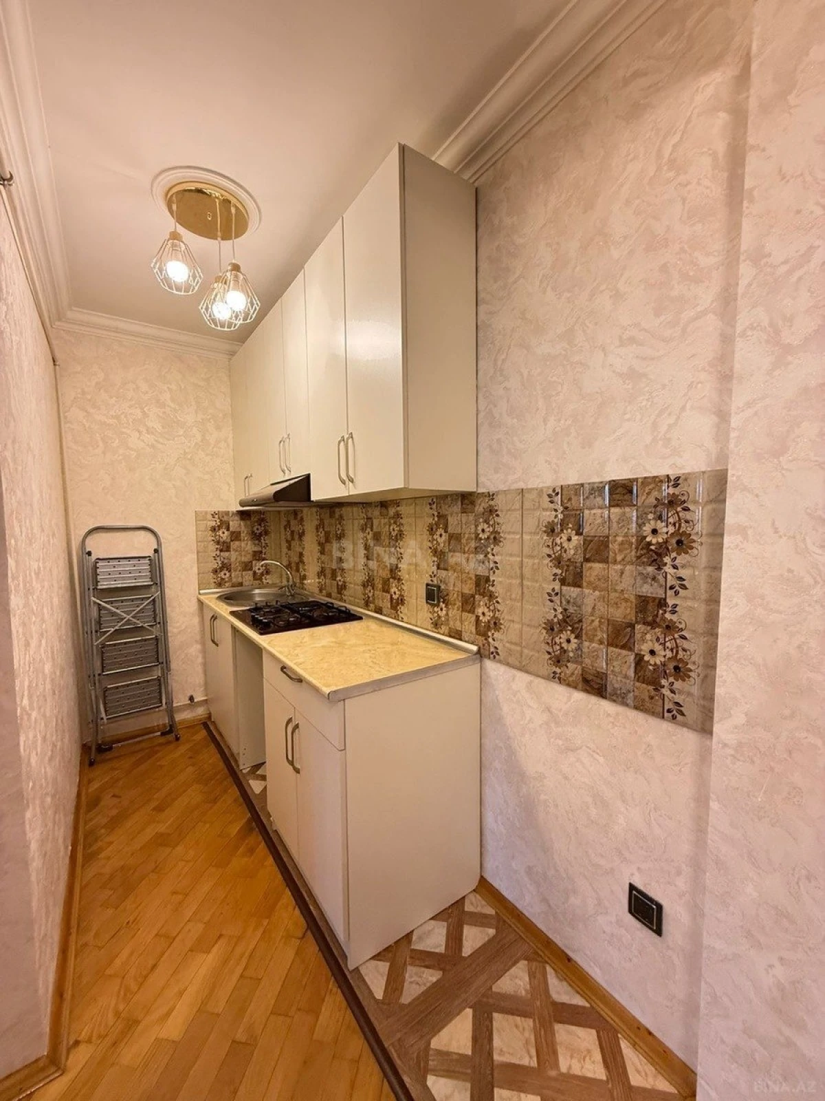 Satılır 2 otaqlı mənzil 61 m²