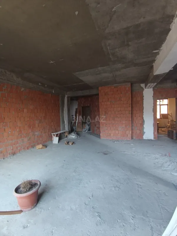 Satılır 3 otaqlı mənzil 113 m²