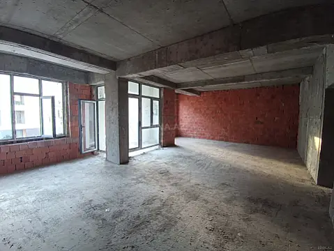 Satılır 3 otaqlı mənzil 113 m²