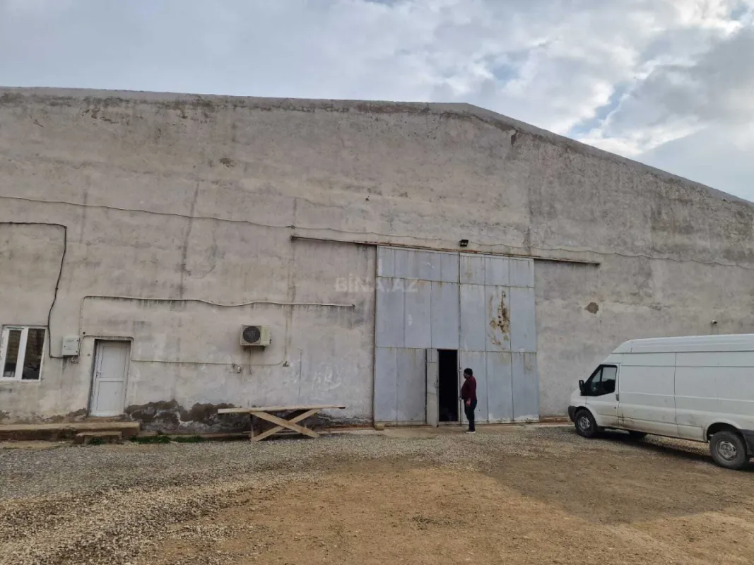 Kirayə verilir obyekt 1200 m²