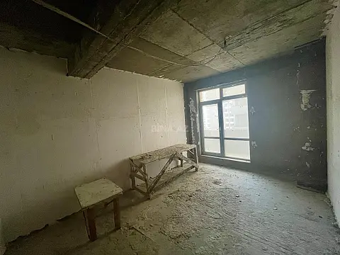 Satılır 3 otaqlı mənzil 136 m²