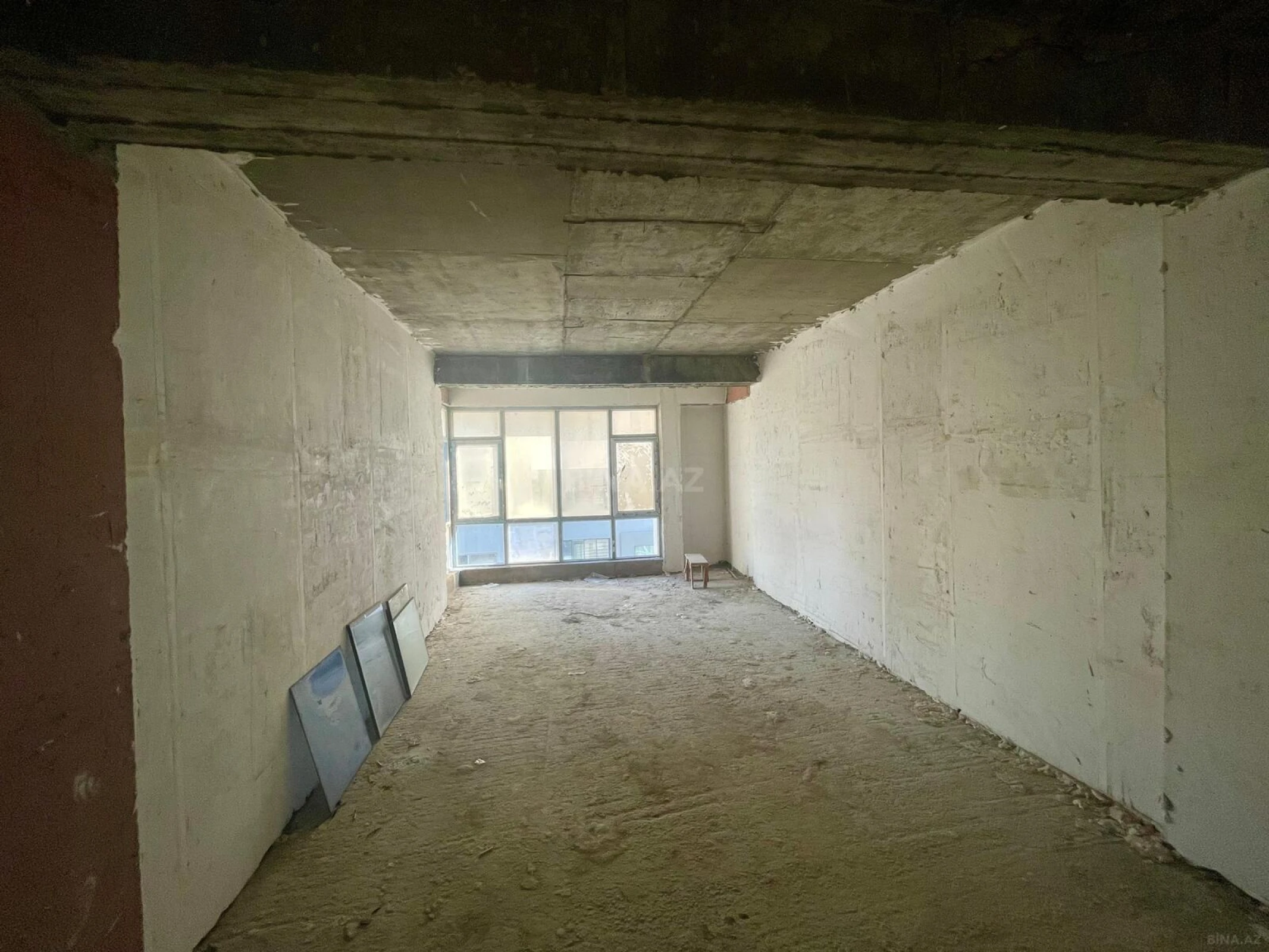 Satılır 3 otaqlı mənzil 136 m²