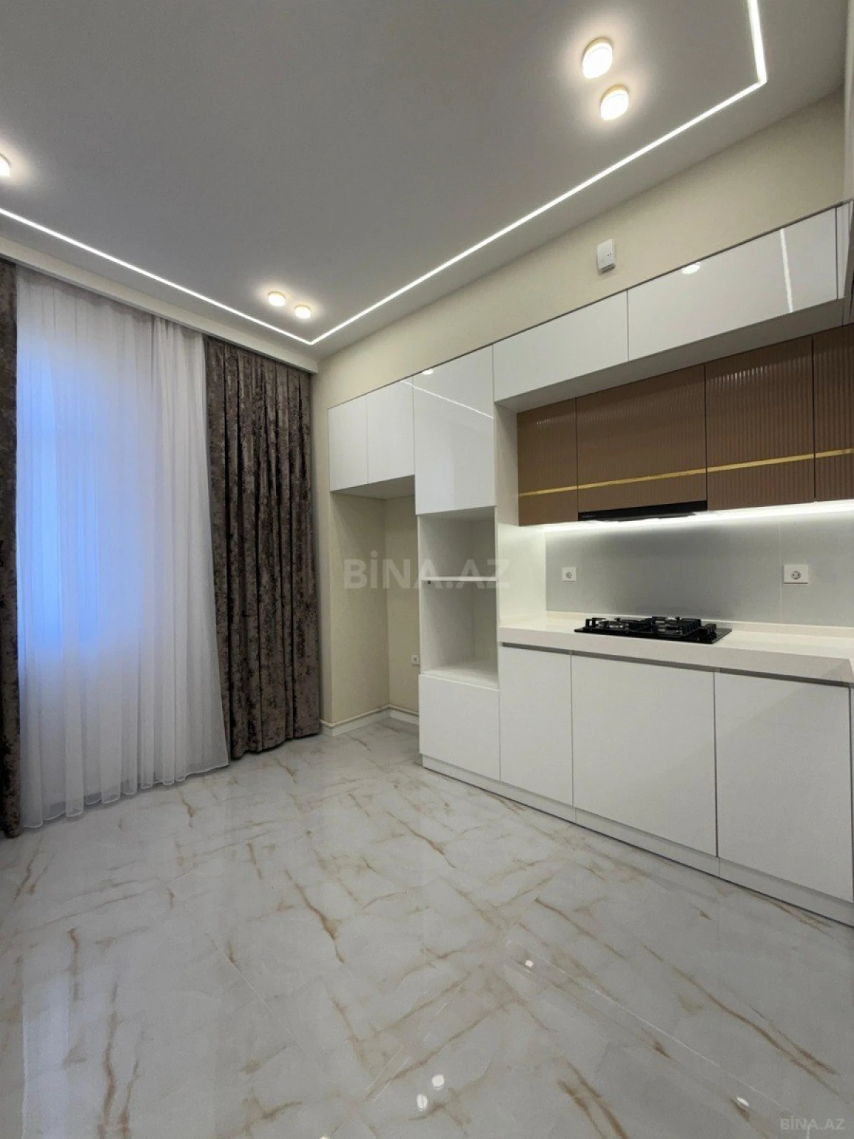 Satılır 2 otaqlı mənzil 75 m²