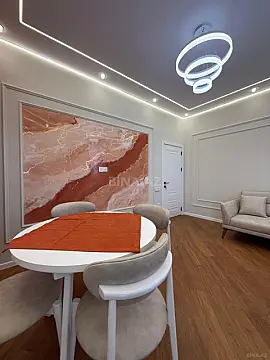 Satılır 2 otaqlı mənzil 75 m²