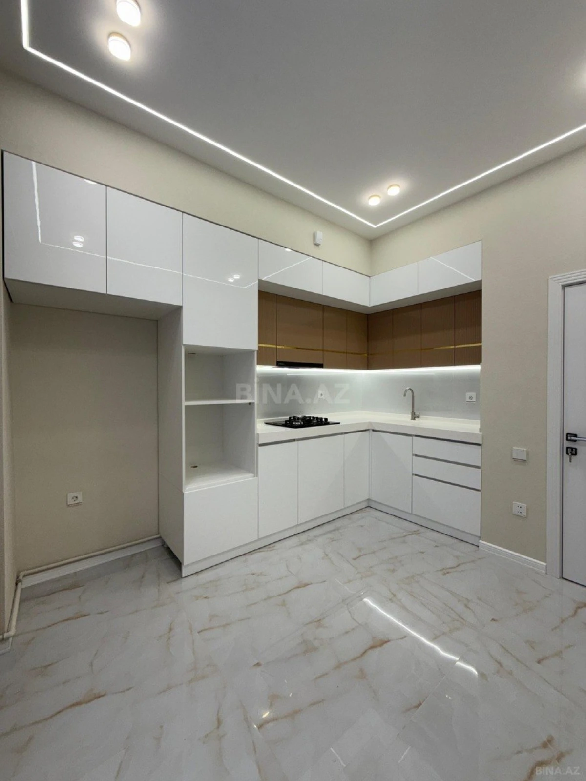 Satılır 2 otaqlı mənzil 75 m²