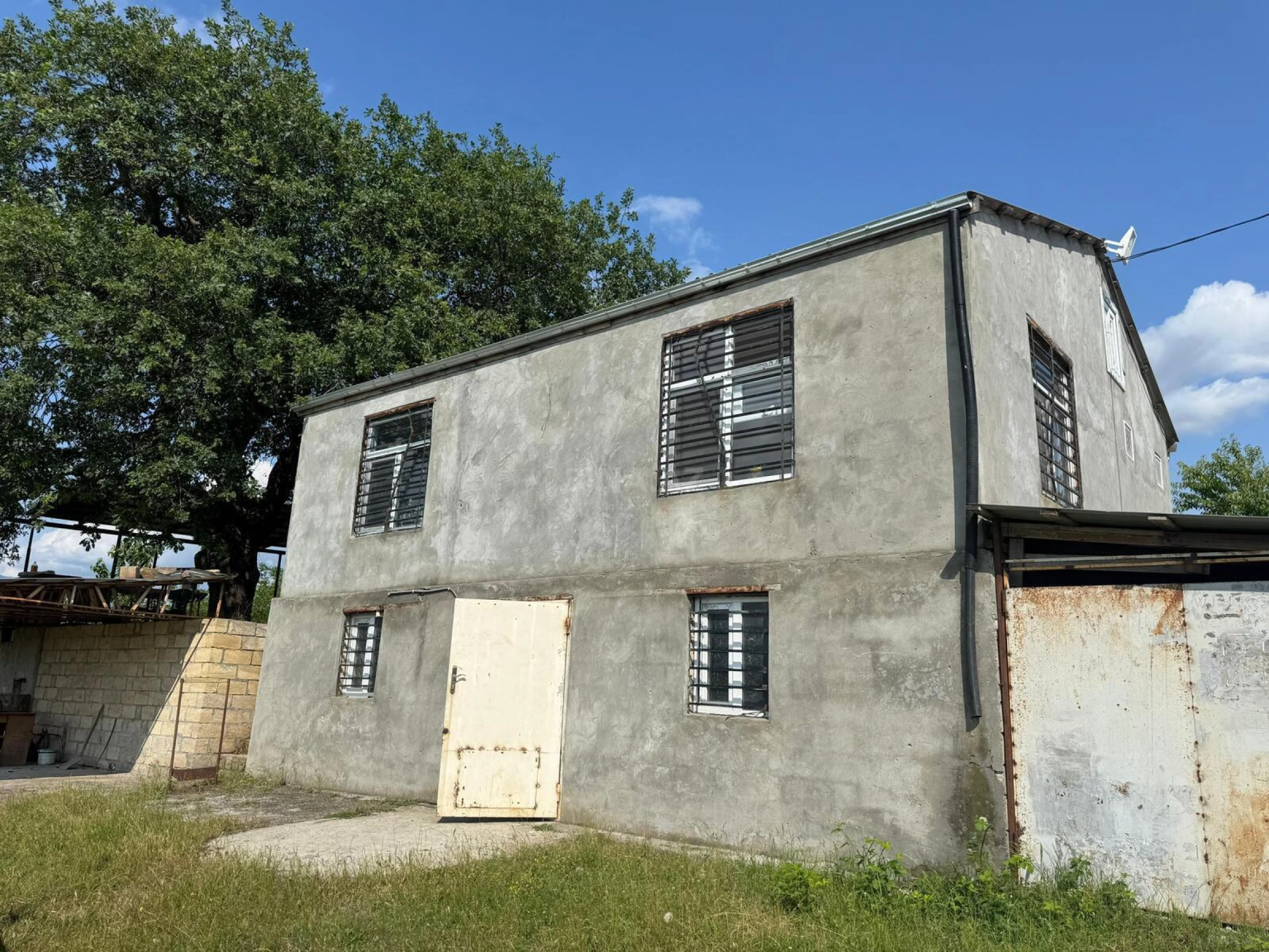 Satılır torpaq sahəsi 2 m²