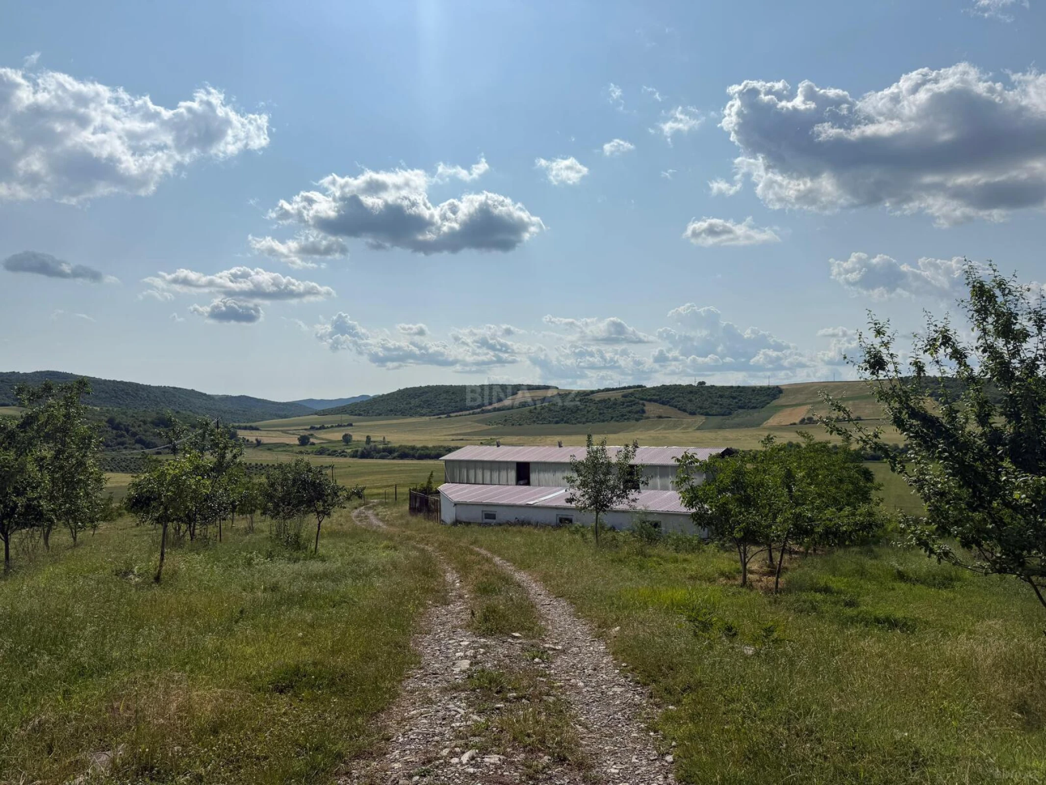 Satılır torpaq sahəsi 2 m²