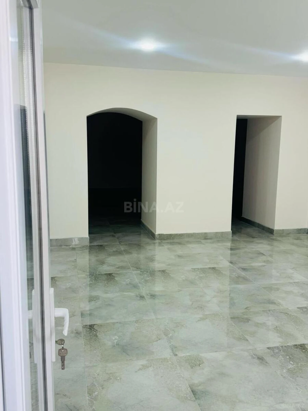 Kirayə verilir obyekt 60 m²