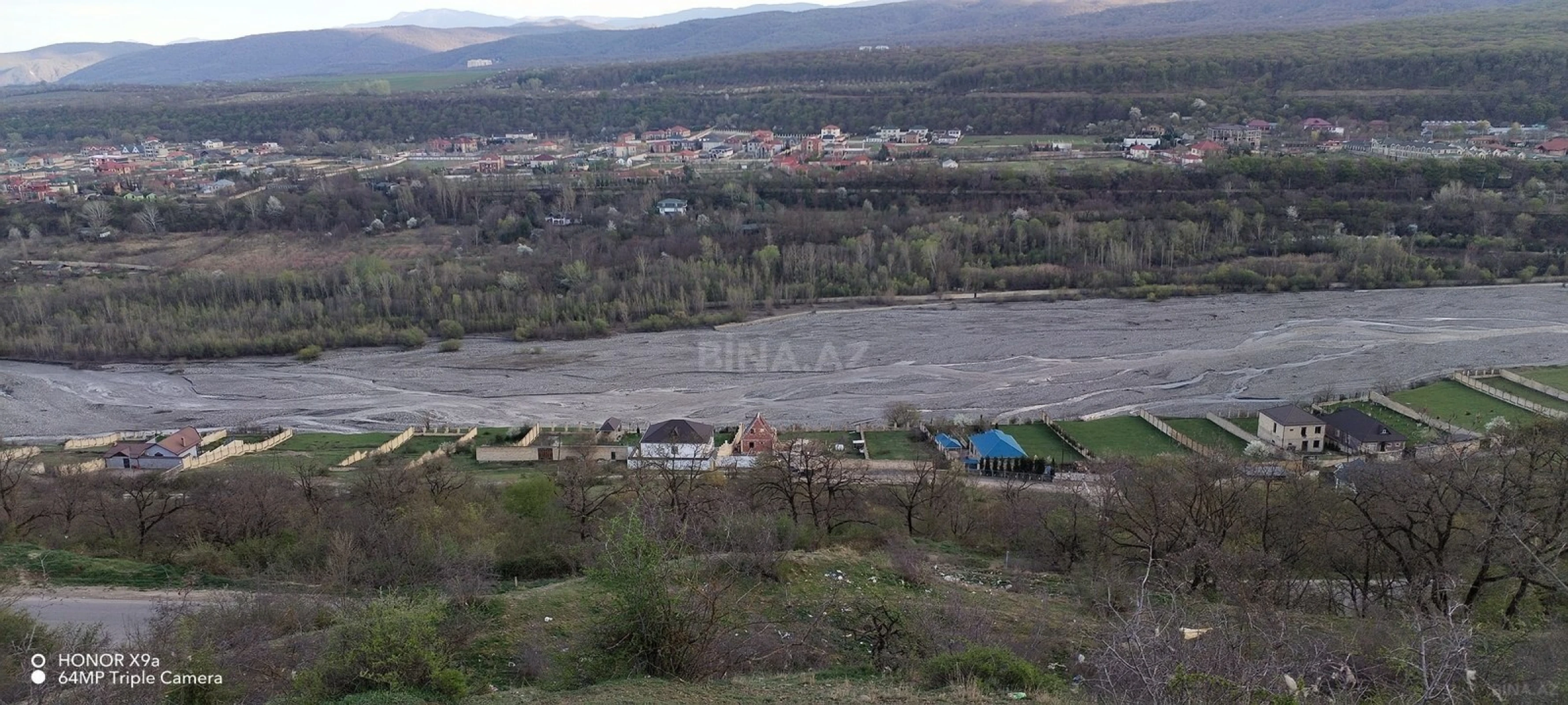 Satılır torpaq sahəsi 100 m²