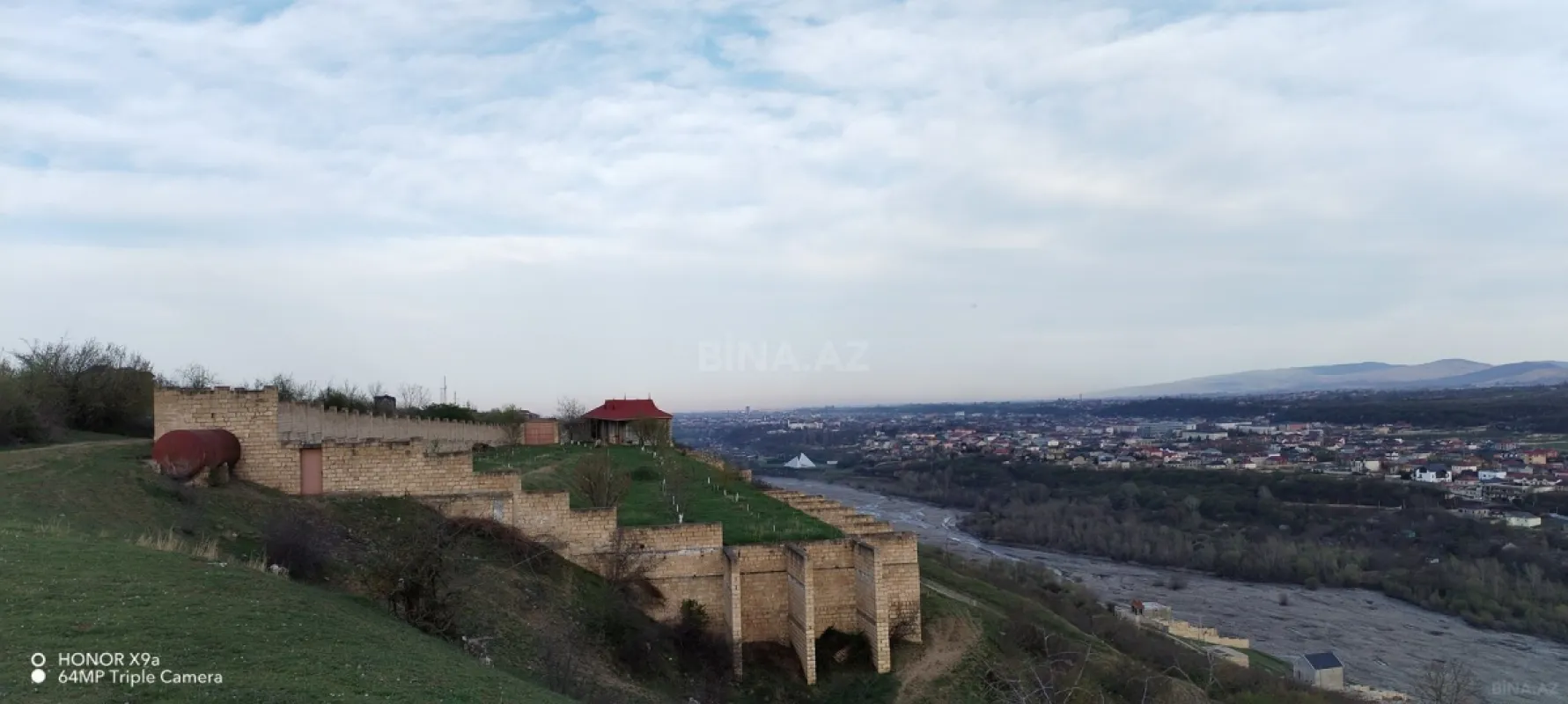 Satılır torpaq sahəsi 100 m²