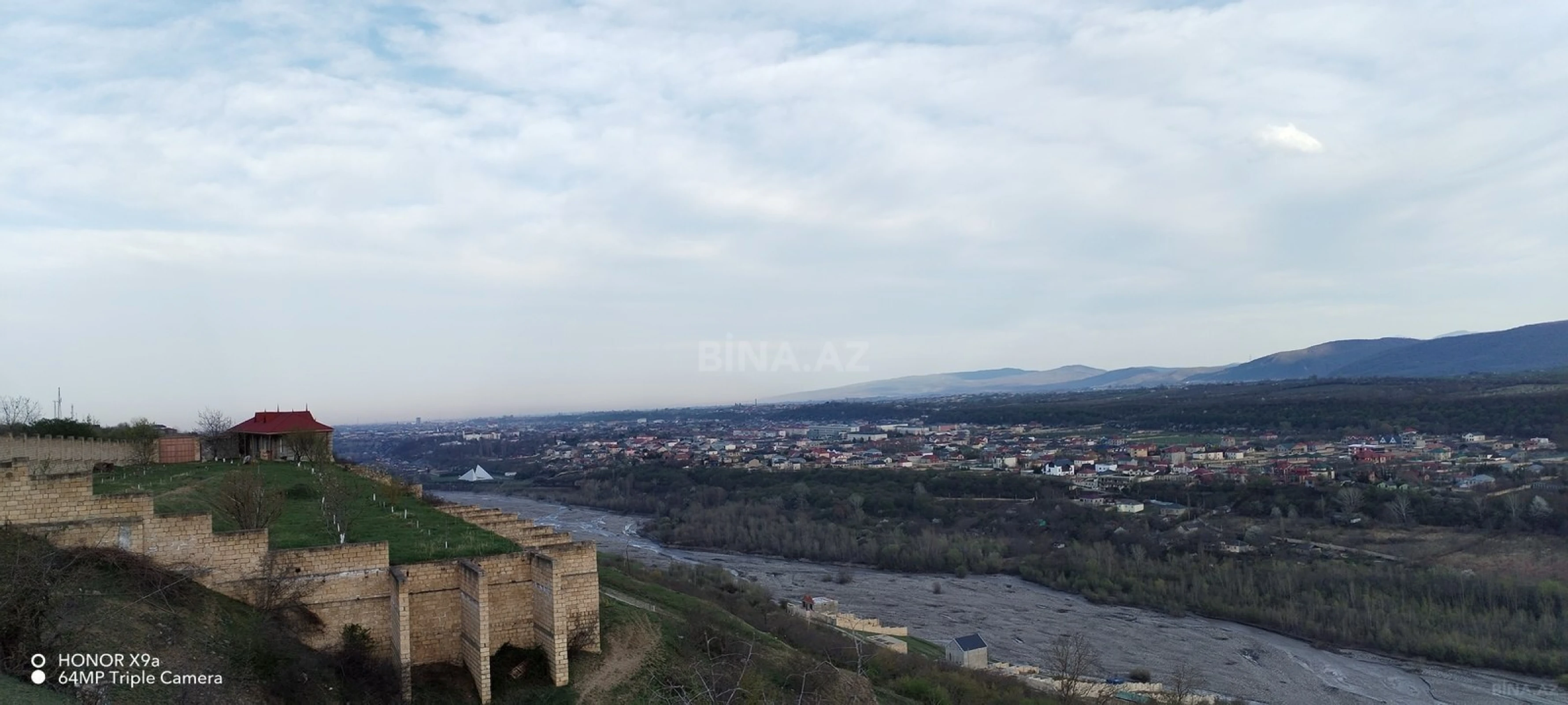 Satılır torpaq sahəsi 100 m²