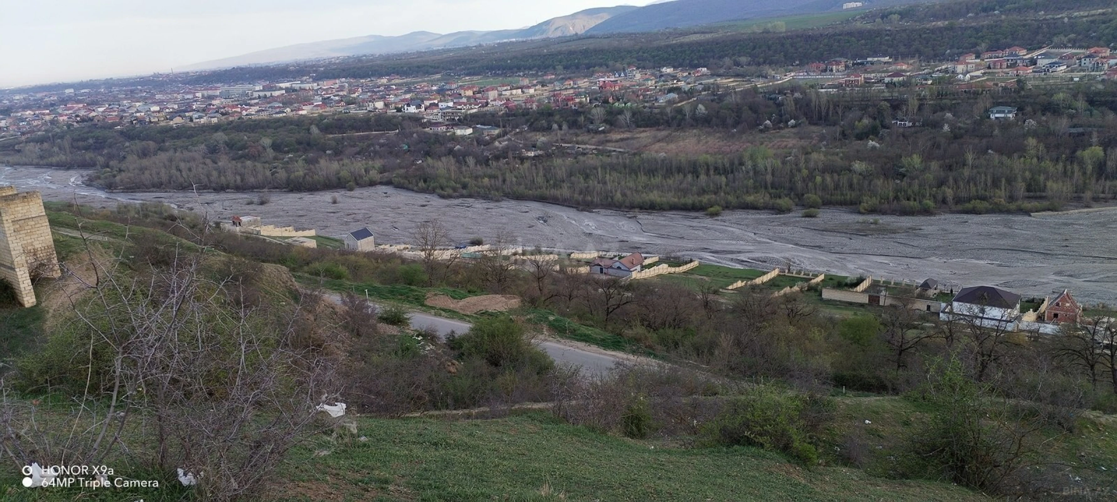 Satılır torpaq sahəsi 100 m²