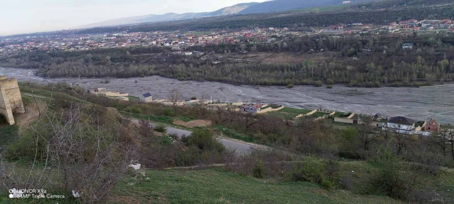 Satılır torpaq sahəsi 100 m²