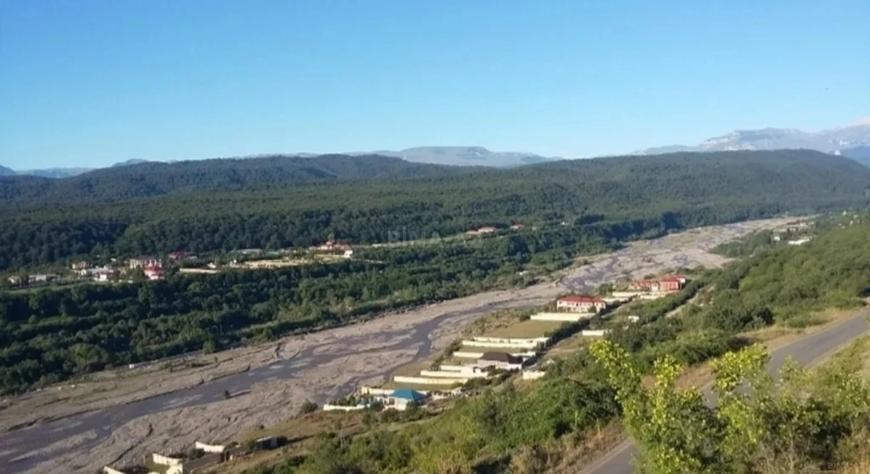 Satılır torpaq sahəsi 100 m²